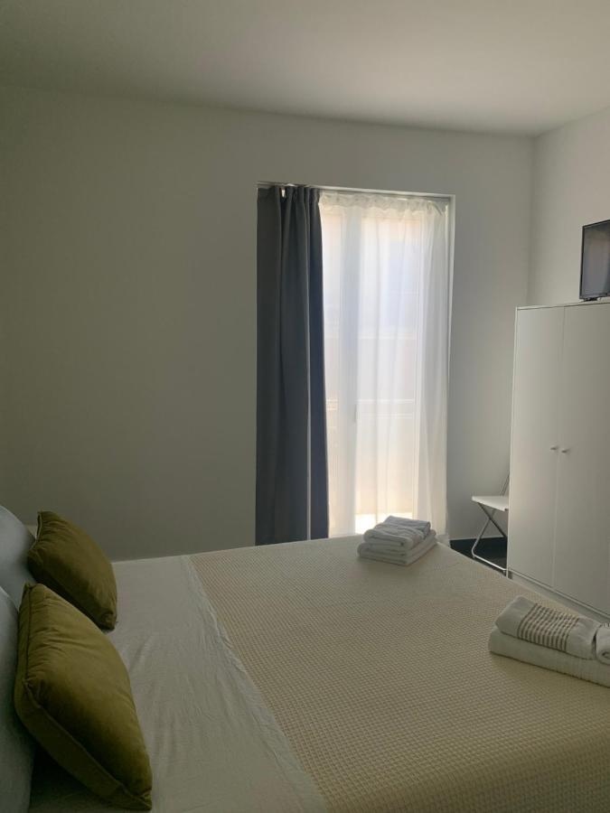 I Venti Hotell Brucoli Exteriör bild