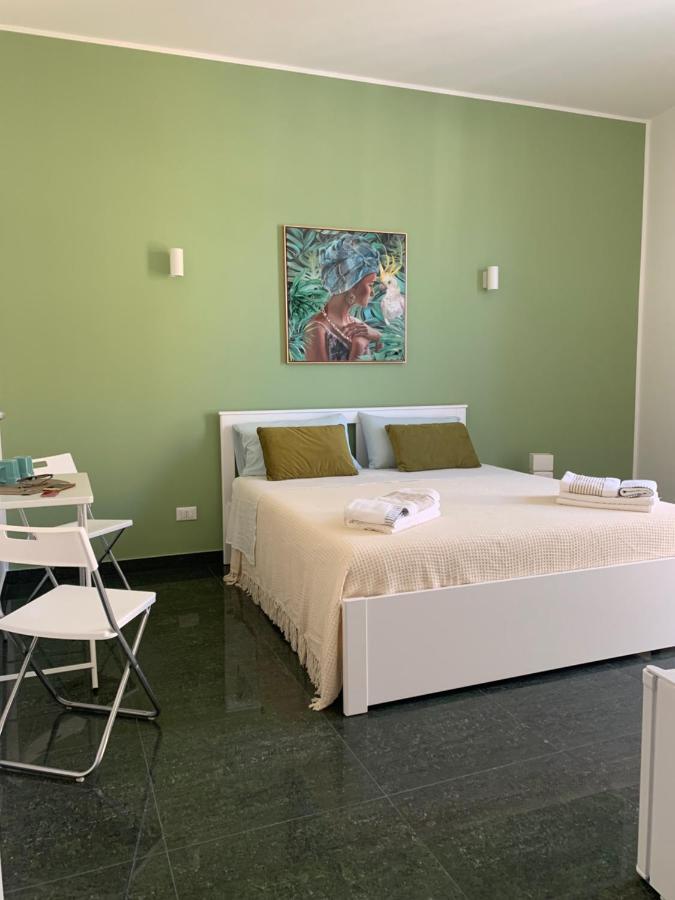I Venti Hotell Brucoli Exteriör bild