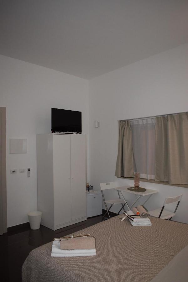 I Venti Hotell Brucoli Exteriör bild