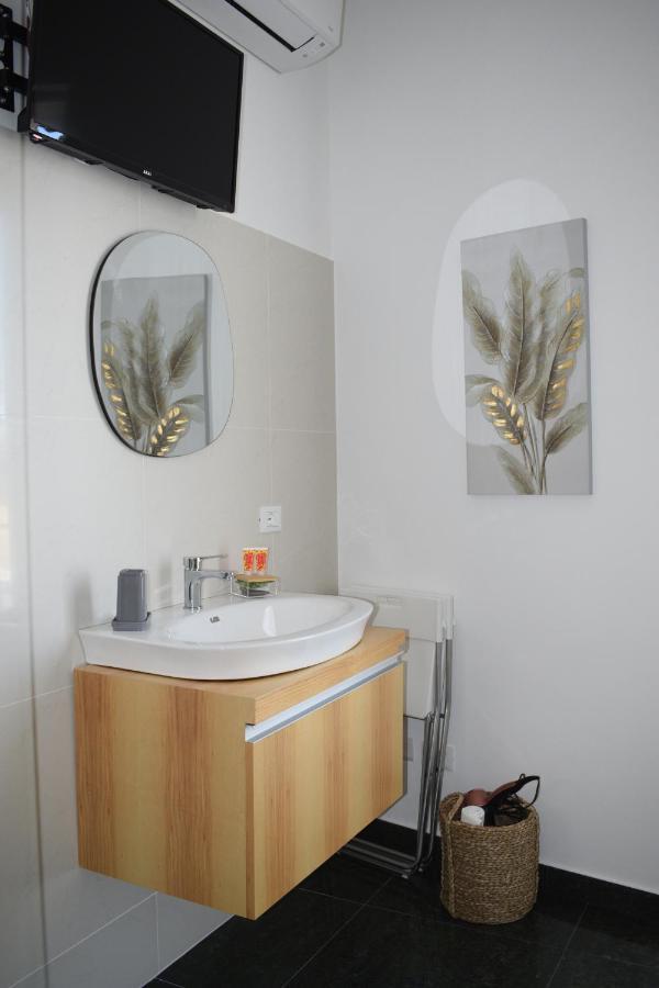 I Venti Hotell Brucoli Exteriör bild